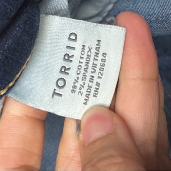 Torrid boyfriend denim jeans - Picture 4 of 7